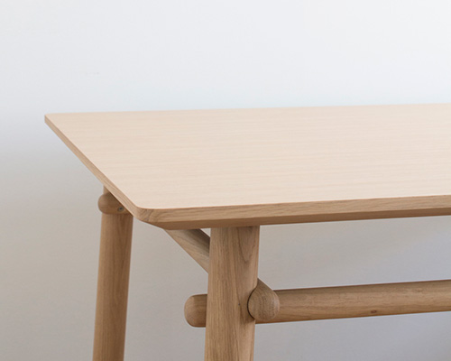 silvia ceñal pays homage to the pines of les landes in forêt table