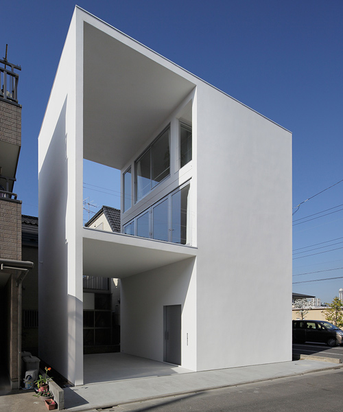 compact house in tokyo by takuro yamamoto includes a large outdoor terrace