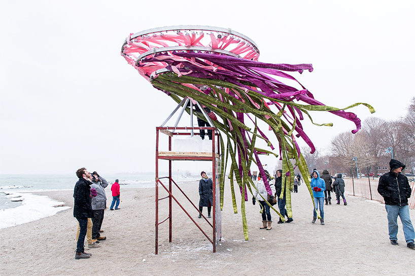 winter-stations-toronto-installations-beach-designboom-01
