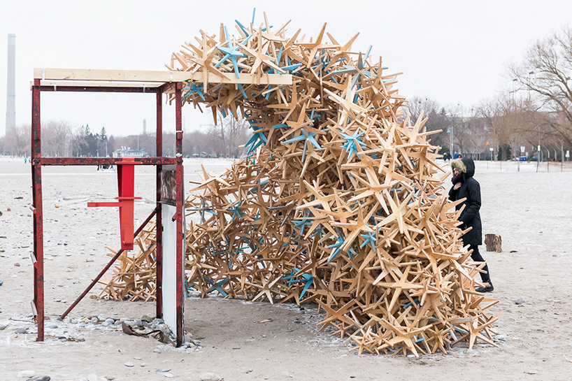 winter-stations-toronto-installations-beach-designboom-010