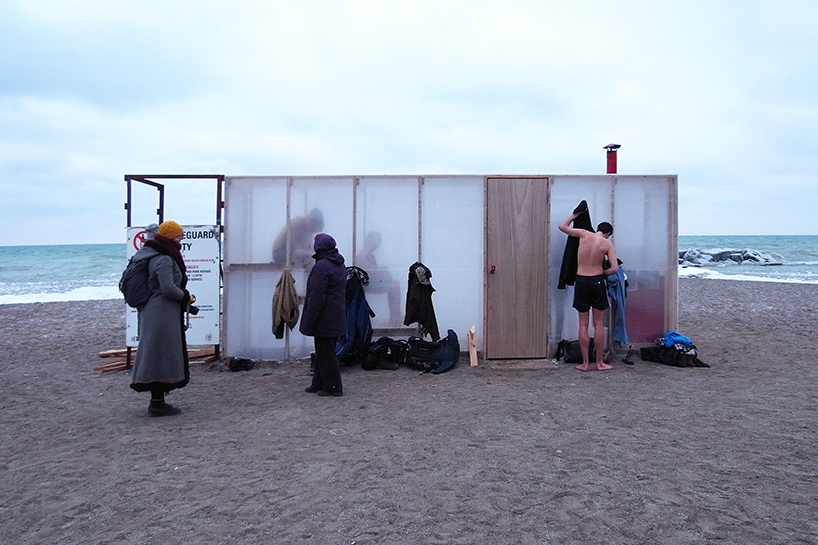 winter-stations-toronto-installations-beach-designboom-04
