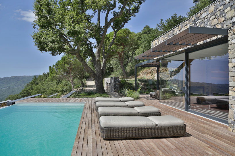 GHA-giordano-hadamik-architects-villa-n-italy-designboom-02