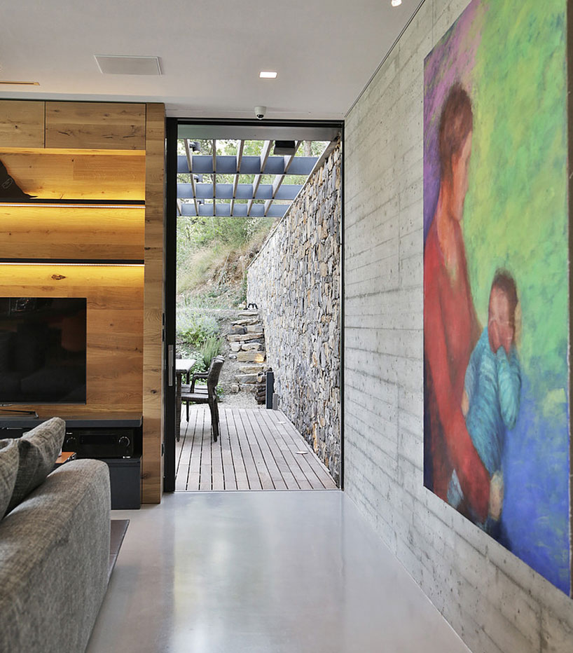 GHA-giordano-hadamik-architects-villa-n-italy-designboom-02