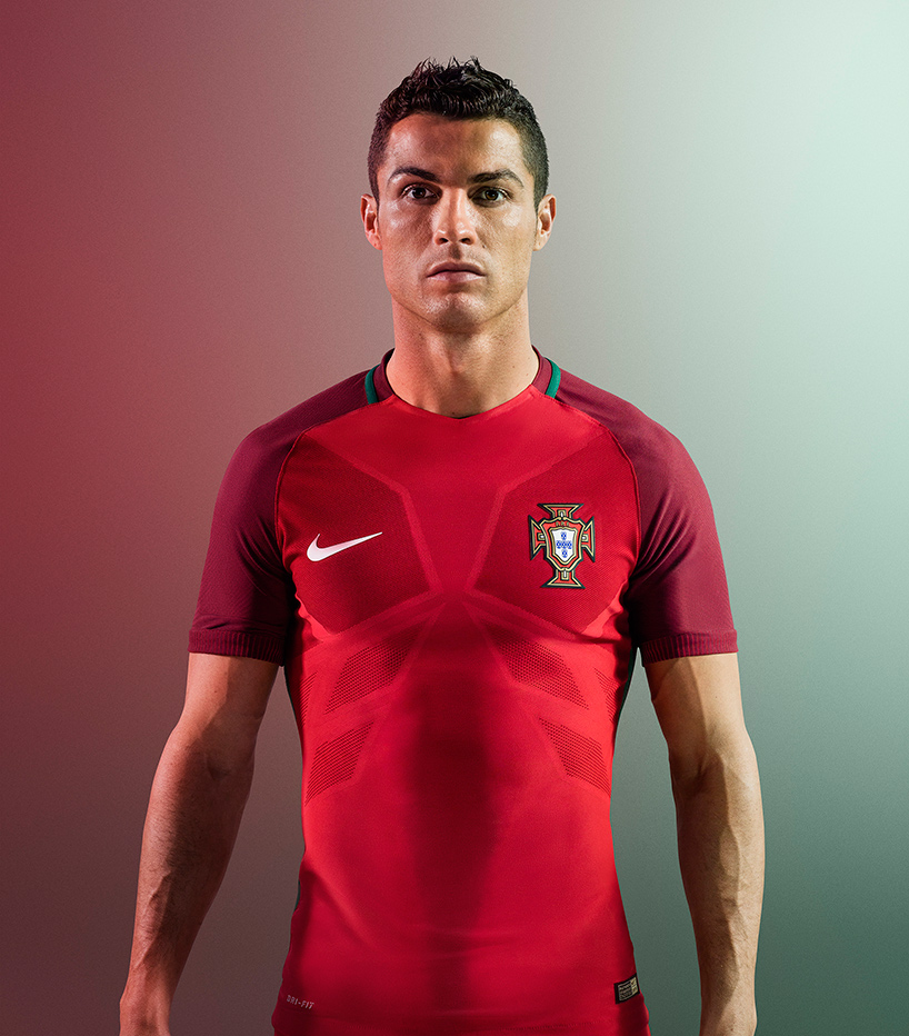 Nike unveils new U.S. soccer team jerseys ahead of World Cup