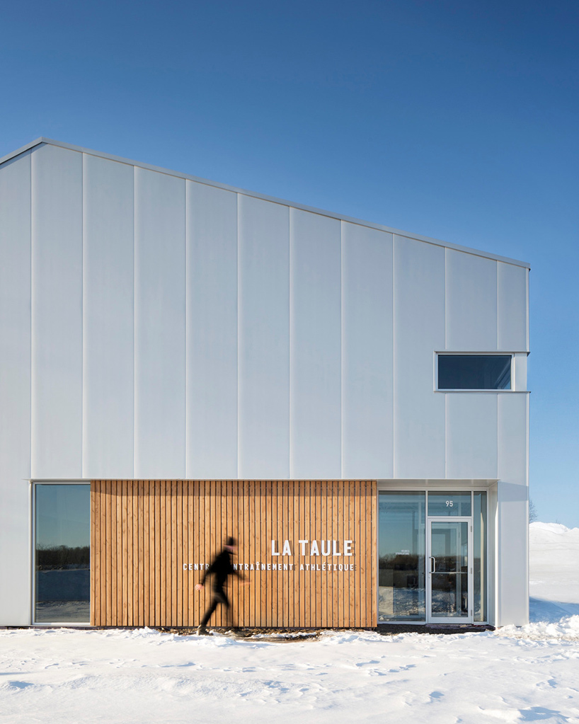 architecture-microclimat-la-taule-training-center-waterloo-canada-designboom-02