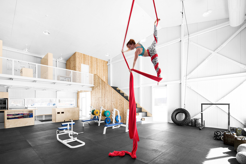 architecture-microclimat-la-taule-training-center-waterloo-canada-designboom-02