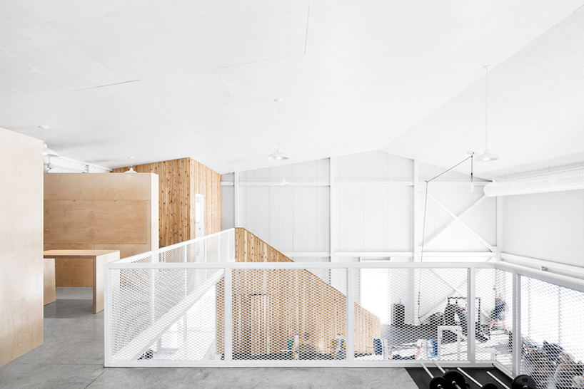 architecture-microclimat-la-taule-training-center-waterloo-canada-designboom-02
