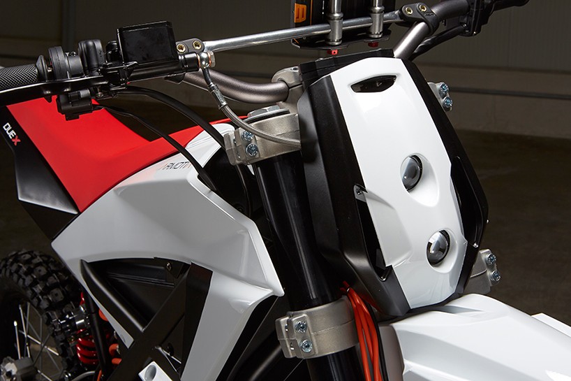 armotia-due-electric-motorcycle-series-designboom-03