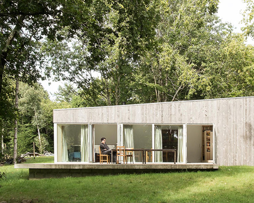 atelier mima constructs low profile timber dwelling in north-western france