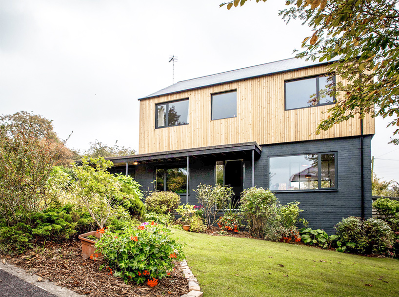 blee-halligan-architects-ugly-house-to-lovely-house-wales-uk-designboom-02