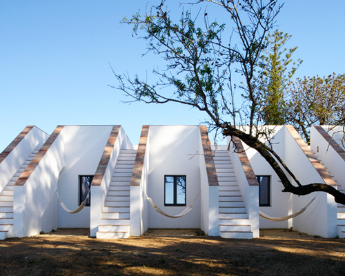 casa modesta offers visitors a rustic retreat in algarve