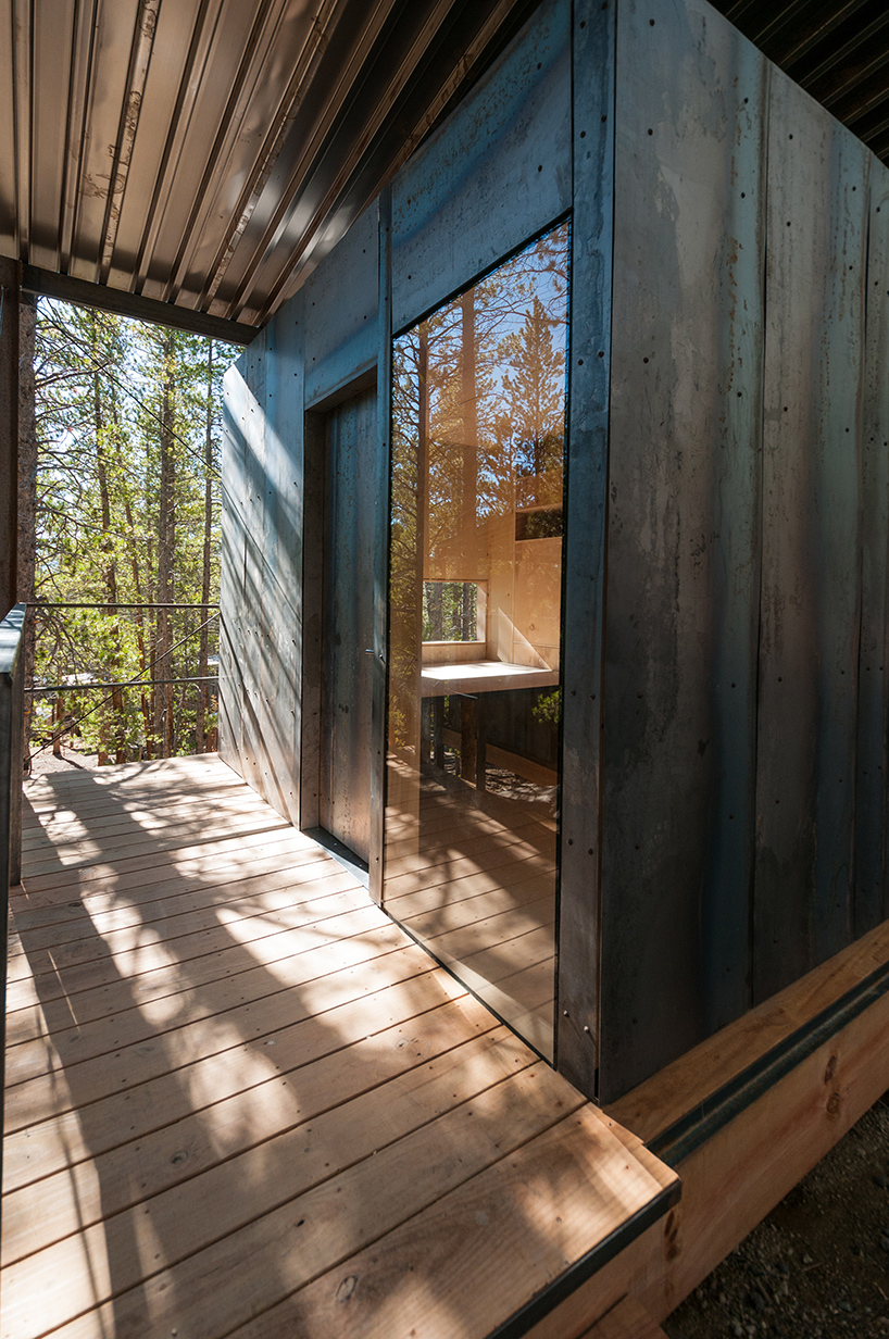 colorado-building-workshop-colorado-outward-bound-school-micro-cabins-designboom-02