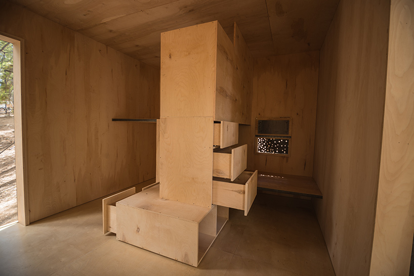 colorado-building-workshop-colorado-outward-bound-school-micro-cabins-designboom-02