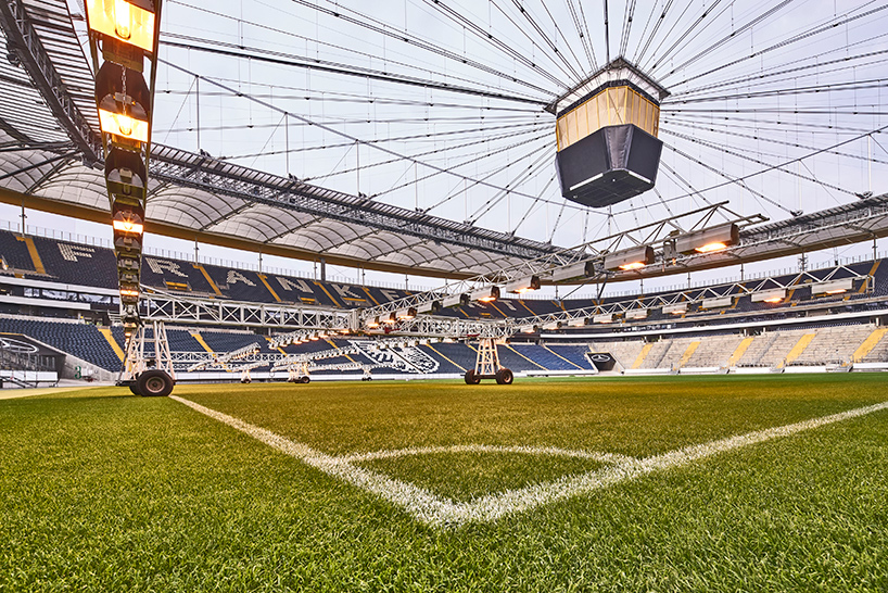 daniel-libeskind-cosentino-installation-dekton-one-day-in-life-concert-series-frankfurt-designboom-06