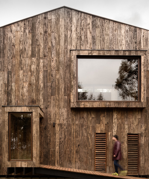 DX arquitectos' weekend house in chile references le corbusier's cabanon