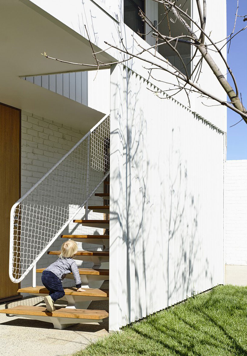 figureground-backyard-studio-melbourne-designboom-02