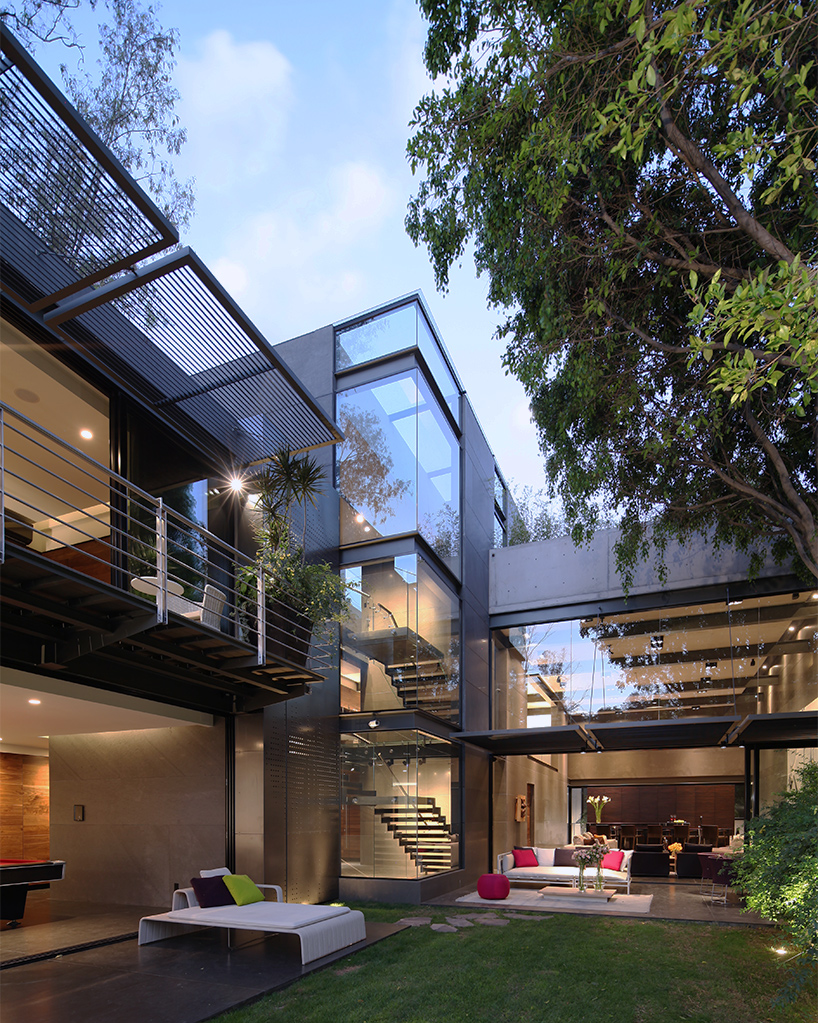 grupo-arquitectura-casa-basaltica-house-mexico-city-designboom-02