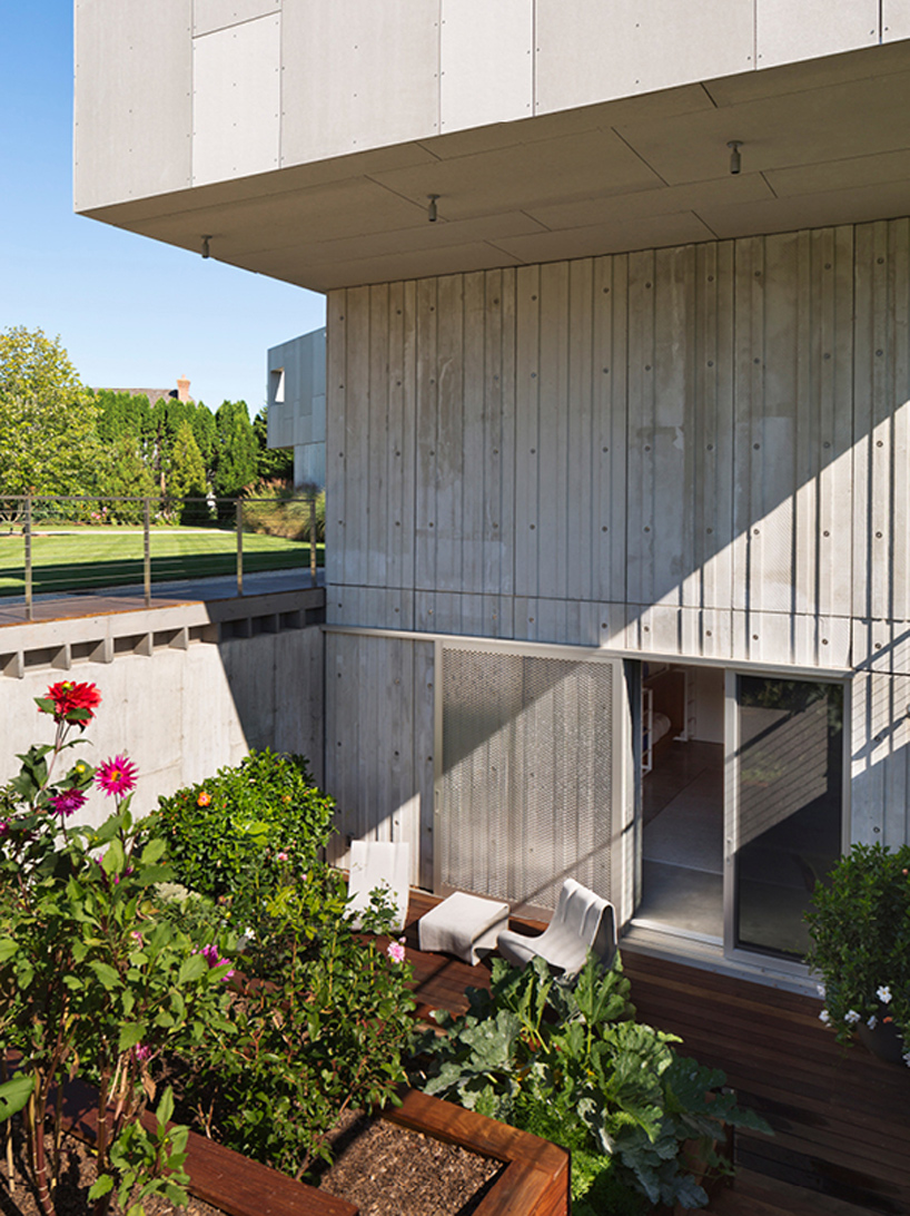 levenbetts-architects-36SML-beach-house-new-york-state-designboom-02