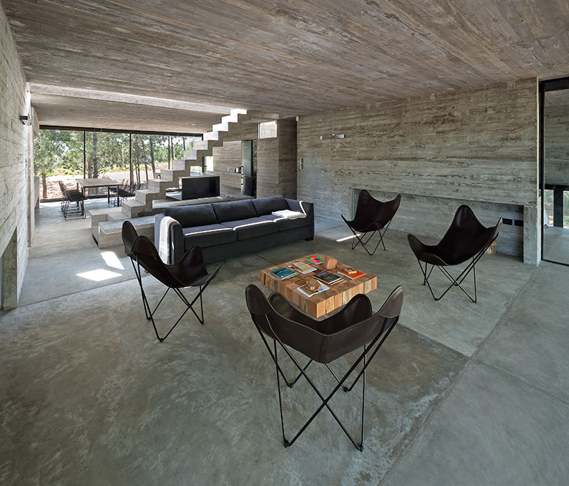 concrete casa l4 by luciano kruk enjoys ocean-side living