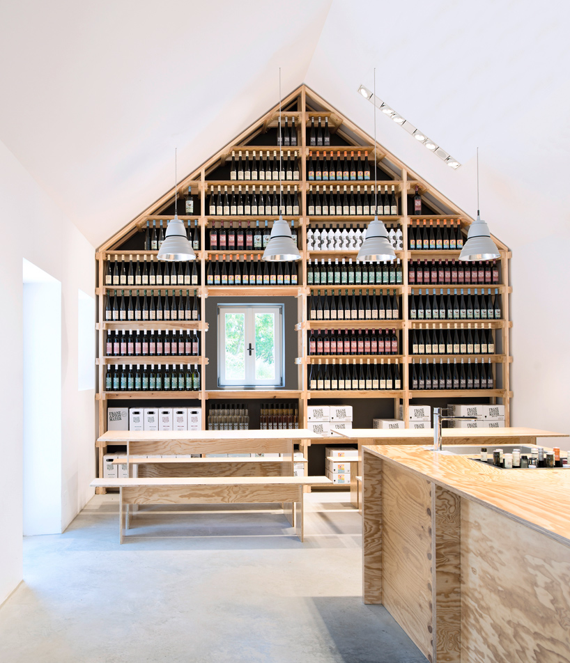 march-gut-weinblick-wine-tavern-designboom-02