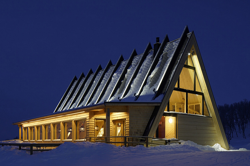 murman-arkitekter-mountain-restaurant-bjork-hemavan-sweden-designboom-02