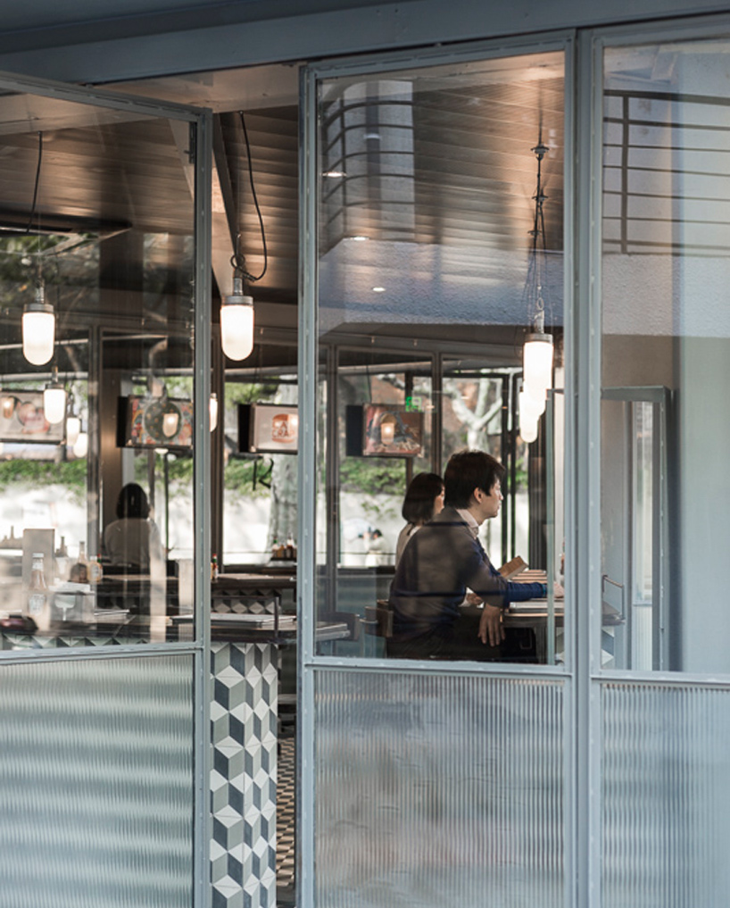 neri-&-hu-rachels-burger-joint-shanghai-designboom-02