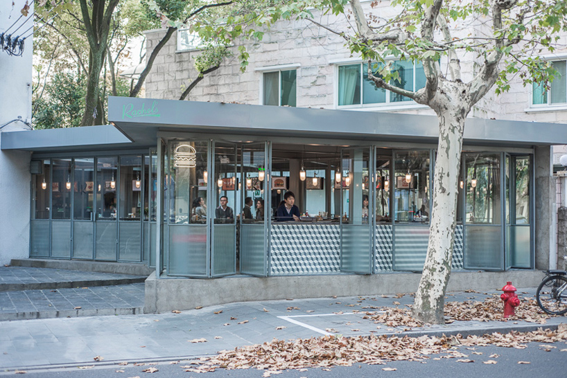 neri-&-hu-rachels-burger-joint-shanghai-designboom-02