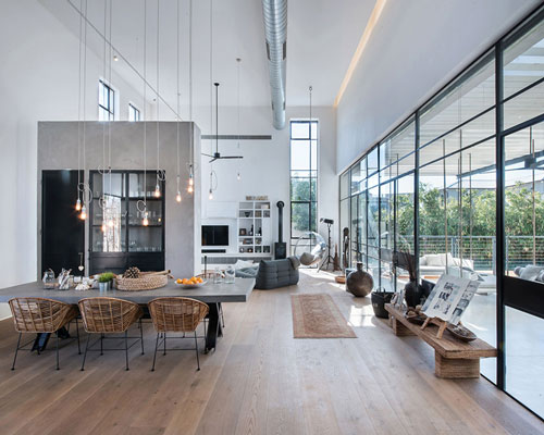 neuman hayner plans L-shaped poolside family residence in tel aviv