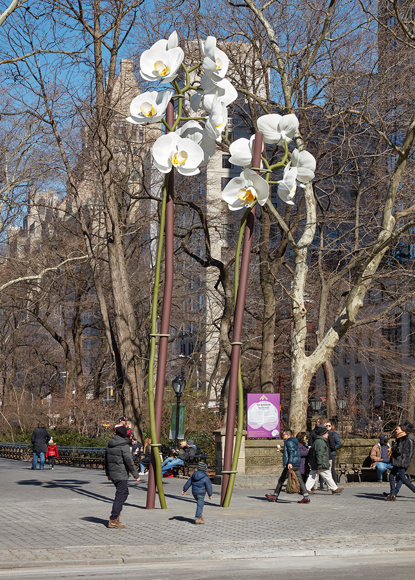 public-art-fund-isa-genzken-two-orchids-new-york-city-designboom-03