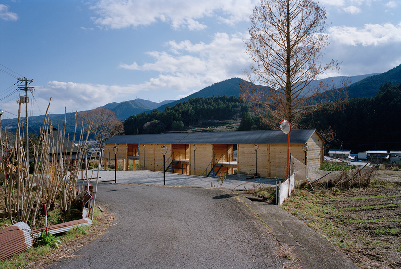 satoru-ito-+-issei-suma-+-kosuke-bando-week-kamiyama-house-japan-designboom-02