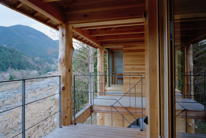 satoru-ito-+-issei-suma-+-kosuke-bando-week-kamiyama-house-japan-designboom-02
