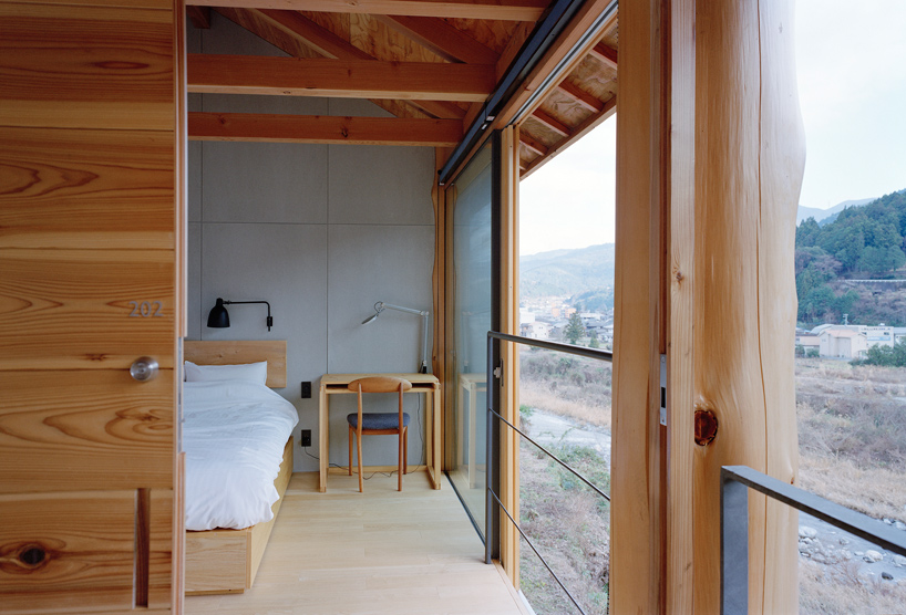 satoru-ito-+-issei-suma-+-kosuke-bando-week-kamiyama-house-japan-designboom-02