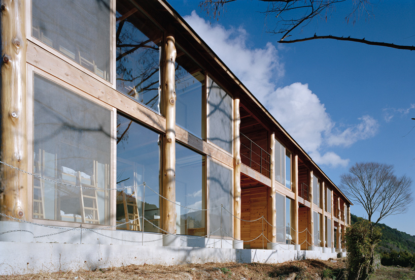 satoru-ito-+-issei-suma-+-kosuke-bando-week-kamiyama-house-japan-designboom-02