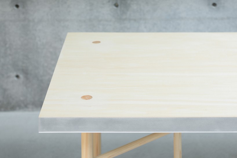 schemata-architects-sponge-table-designboom-04