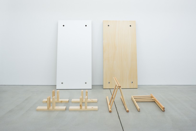 schemata-architects-sponge-table-designboom-06