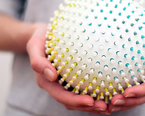 simone schramm's stressball visually communicates stress levels