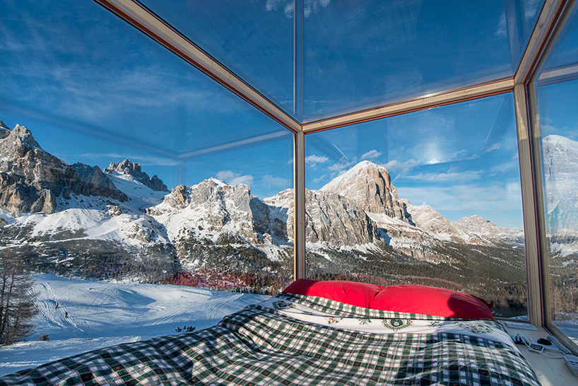 starlight-room-dolomites-designboom-013