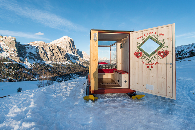 starlight-room-dolomites-designboom-09