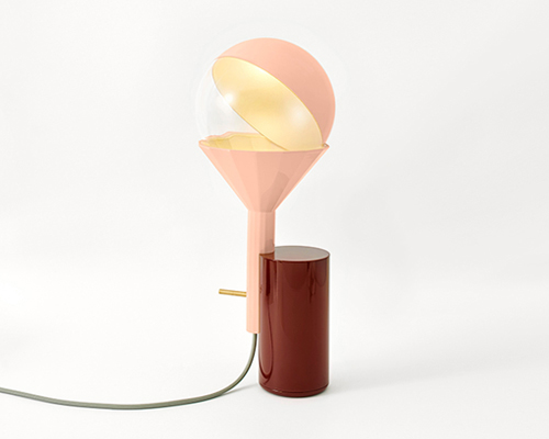 moritz putzier's lamp can be manually controlled to adjust light intensity