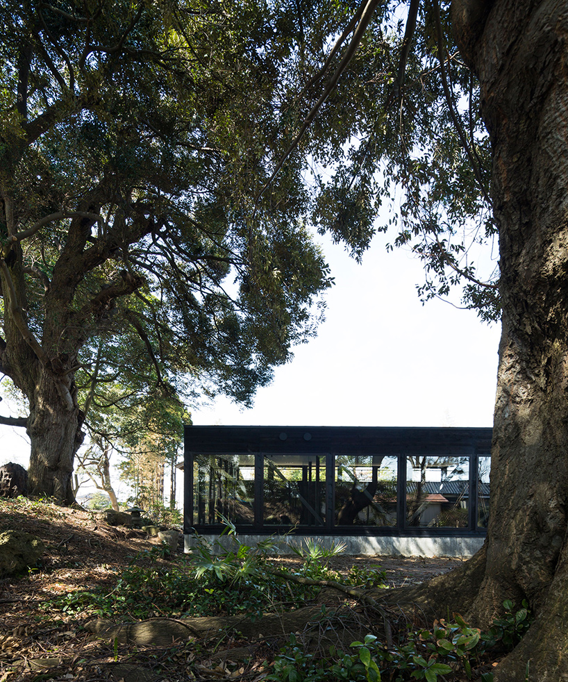 Takuyahosokai Designs Plate Community Center For Niigata