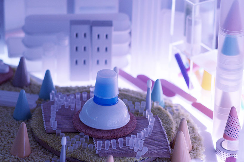 tokyo-muji-products-installation-architecture-designboom-04