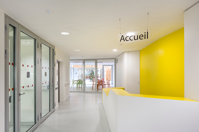 AZC-atelier-zundel-cristea-planchette-sheltered-housing-paris-france-designboom-01