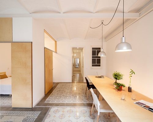 adrian elizalde renovates a 1930s apartment in barcelona