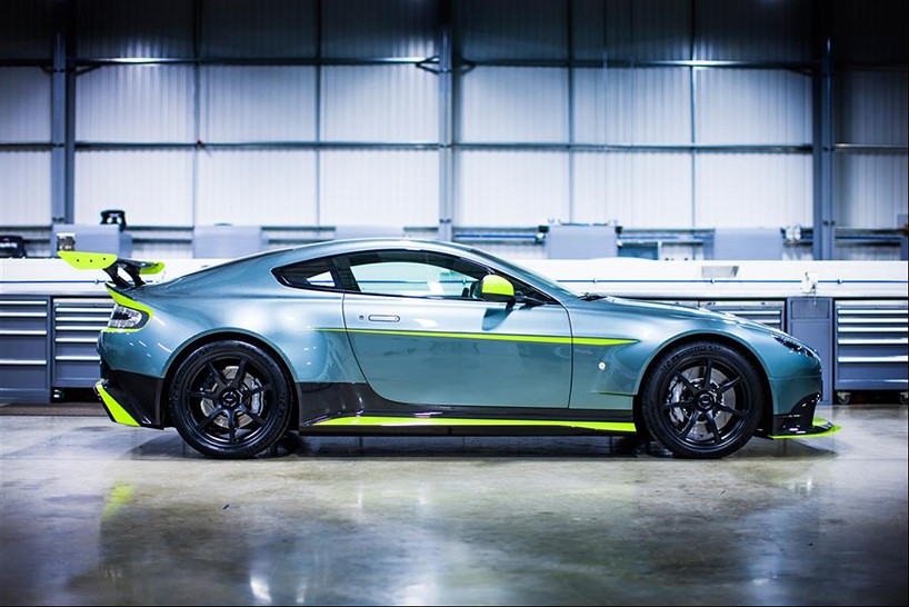 aaston-martin-vantage-GT8-designboom