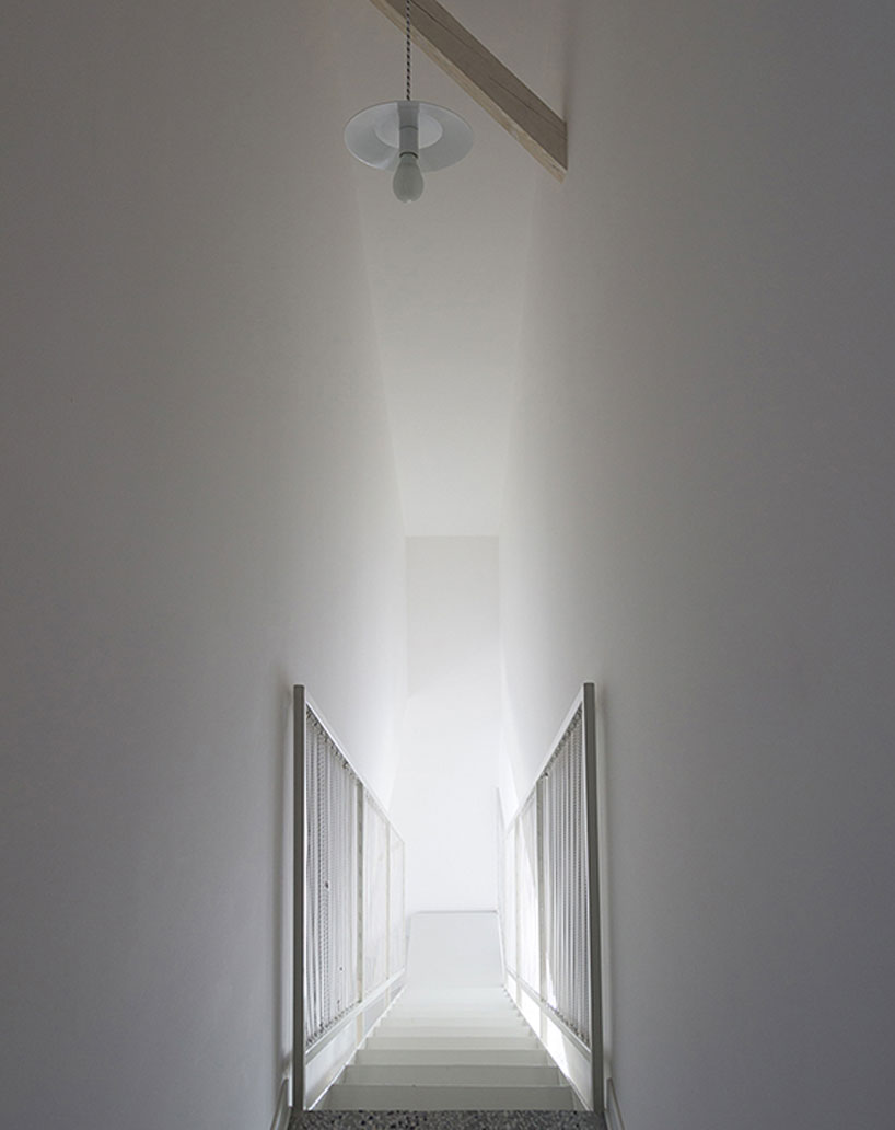 autori-house-23-hostel-terra-panonica-estate-designboom-02