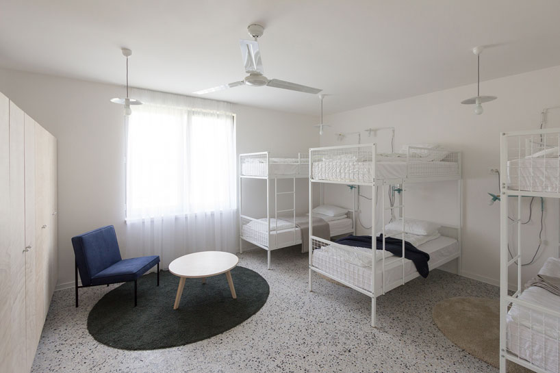 autori-house-23-hostel-terra-panonica-estate-designboom-02