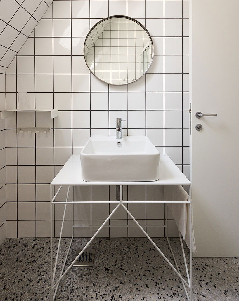 autori-house-23-hostel-terra-panonica-estate-designboom-02