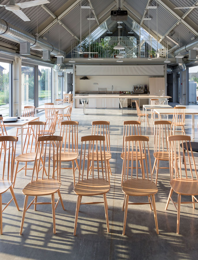 autori-house-c-serbia-meeting-place-designboom-02