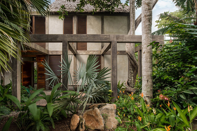 coa-arquitectura-estudio-macias-peredo-arquitectos-casa-chacala-house-jalisco-mexico-designboom-02