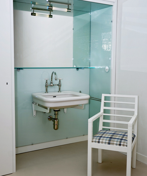 LAUFEN replicates and restores bathrooms from mies van der rohe's villa tugendhat